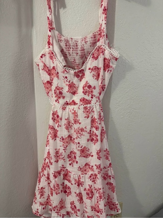willow & root Dresses & Skirts - Floral Tie-Shoulder Mini Dress in White with Red Rose Print